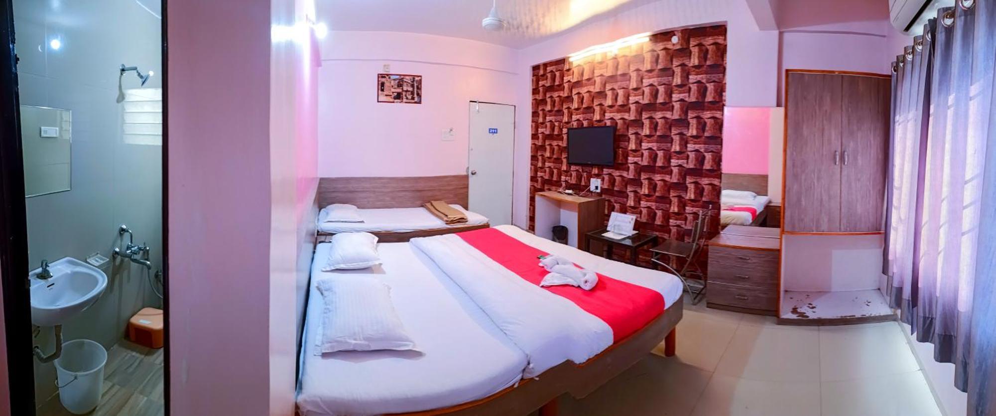 Hotel Royal Regency Aurangábád Kültér fotó